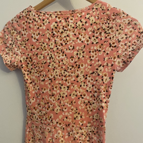 Ribbed Jessica Simpson midi t shirt dress - Picture 3 of 3